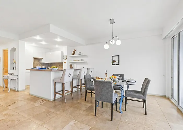 Le Soleil D'antibes - Happy *